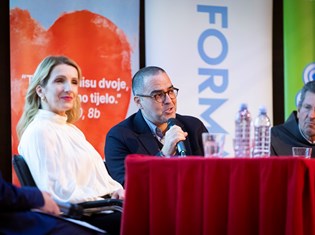 rodendan_studenti_katolici6-181225 (1).jpg